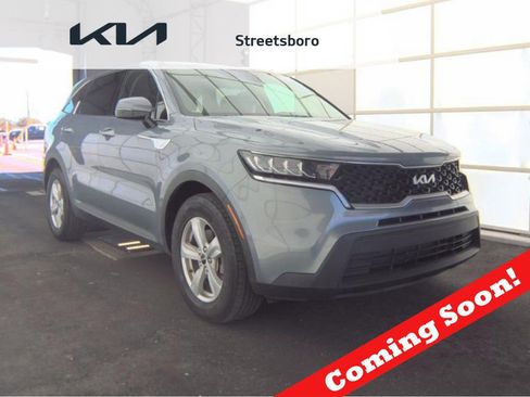 Used 2023 Kia Sorento LX FWD image 1