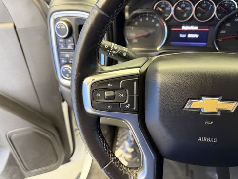 Used 2021 Chevrolet Silverado 1500 LT AWD/4WD image 17