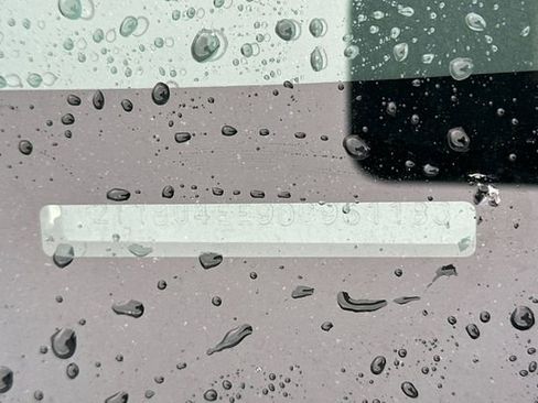 Used 2013 Toyota Corolla LE image 3