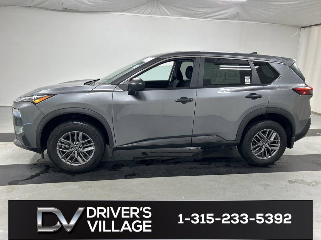 Used 2023 Nissan Rogue S AWD/4WD image 6