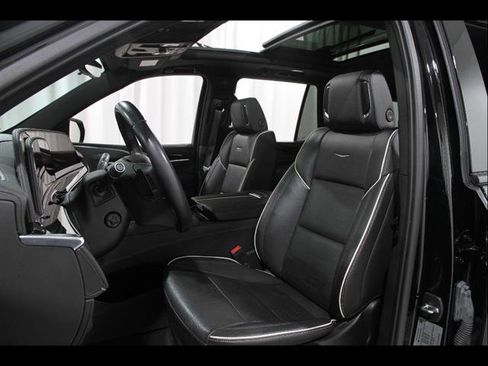 Used 2022 Cadillac Escalade Sport w/ Touring Package AWD/4WD image 5