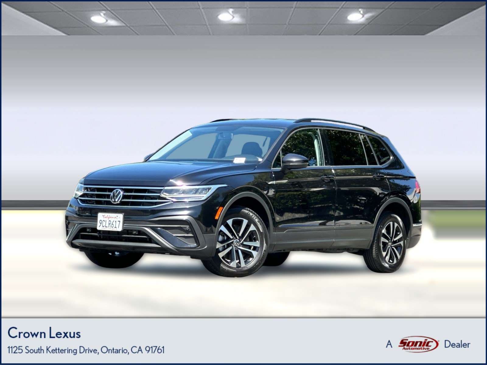 Used 2022 Volkswagen Tiguan S FWD image 1