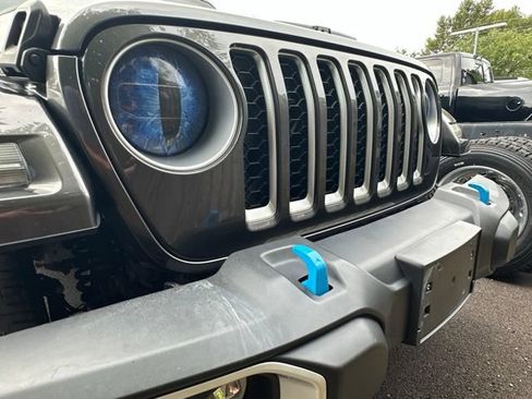 Used 2022 Jeep Wrangler Unlimited Sahara w/ Cold Weather Group AWD/4WD image 22