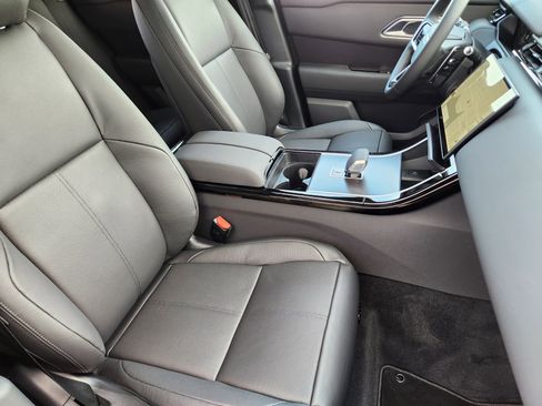 New 2026 Land Rover Range Rover Velar Dynamic SE image 14