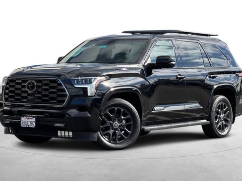 Used 2024 Toyota Sequoia Platinum image 2