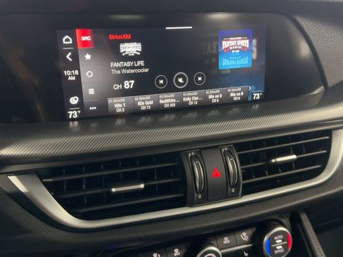 Used 2024 Alfa Romeo Stelvio Ti image 23