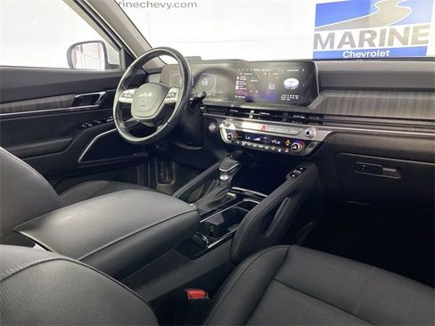 Used 2023 Kia Telluride EX w/ EX Captain's Chair Package image 27