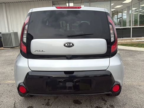 Used 2016 Kia Soul + w/ Audio Package FWD image 4