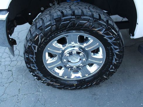 Used 2015 Ford F350 Lariat w/ Lariat Ultimate Package image 11