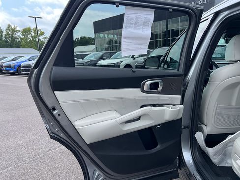Used 2025 Kia Sorento SX Prestige AWD/4WD image 34