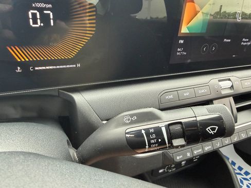 Used 2025 Kia K4 FWD image 45