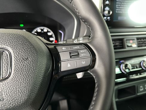 New 2025 Honda Pilot EX-L image 14