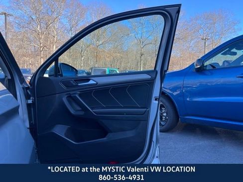 Certified 2023 Volkswagen Tiguan SE w/ Panoramic Sunroof Package image 26