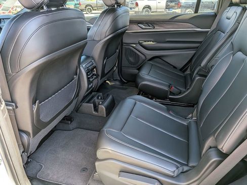 New 2025 Jeep Grand Cherokee L Limited RWD image 27