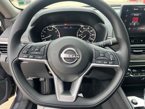 New 2026 Nissan Altima 2.5 SV w/ SV Special Edition Package FWD image 13