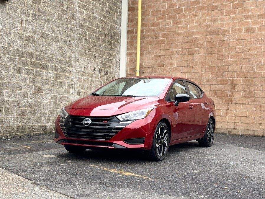 Used 2024 Nissan Versa SR FWD image 1