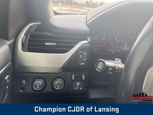 Used 2015 GMC Yukon XL SLT image 37