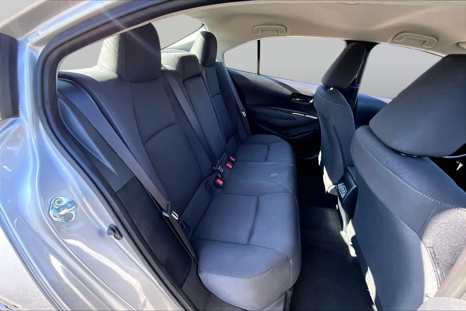 Used 2025 Toyota Corolla LE FWD image 20