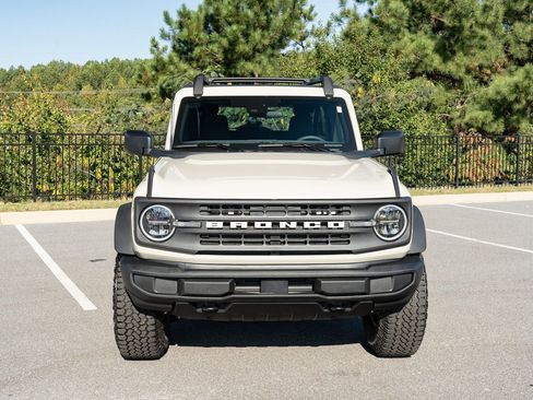 New 2025 Ford Bronco 2-Door w/ Sasquatch Package AWD/4WD image 2