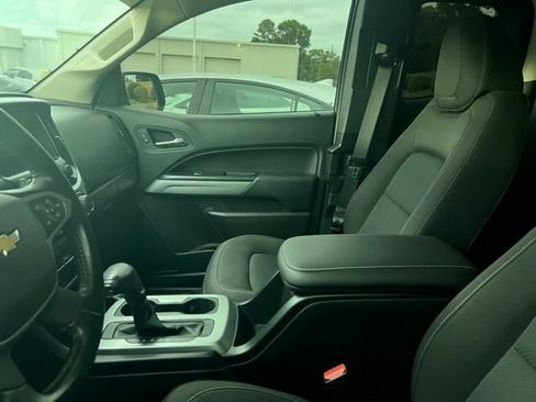 Used 2021 Chevrolet Colorado LT w/ LT Convenience Package RWD image 6