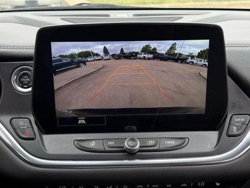 Used 2025 Chevrolet Blazer LT FWD image 16