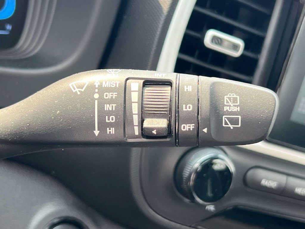 Certified 2026 Hyundai Venue SEL FWD image 22