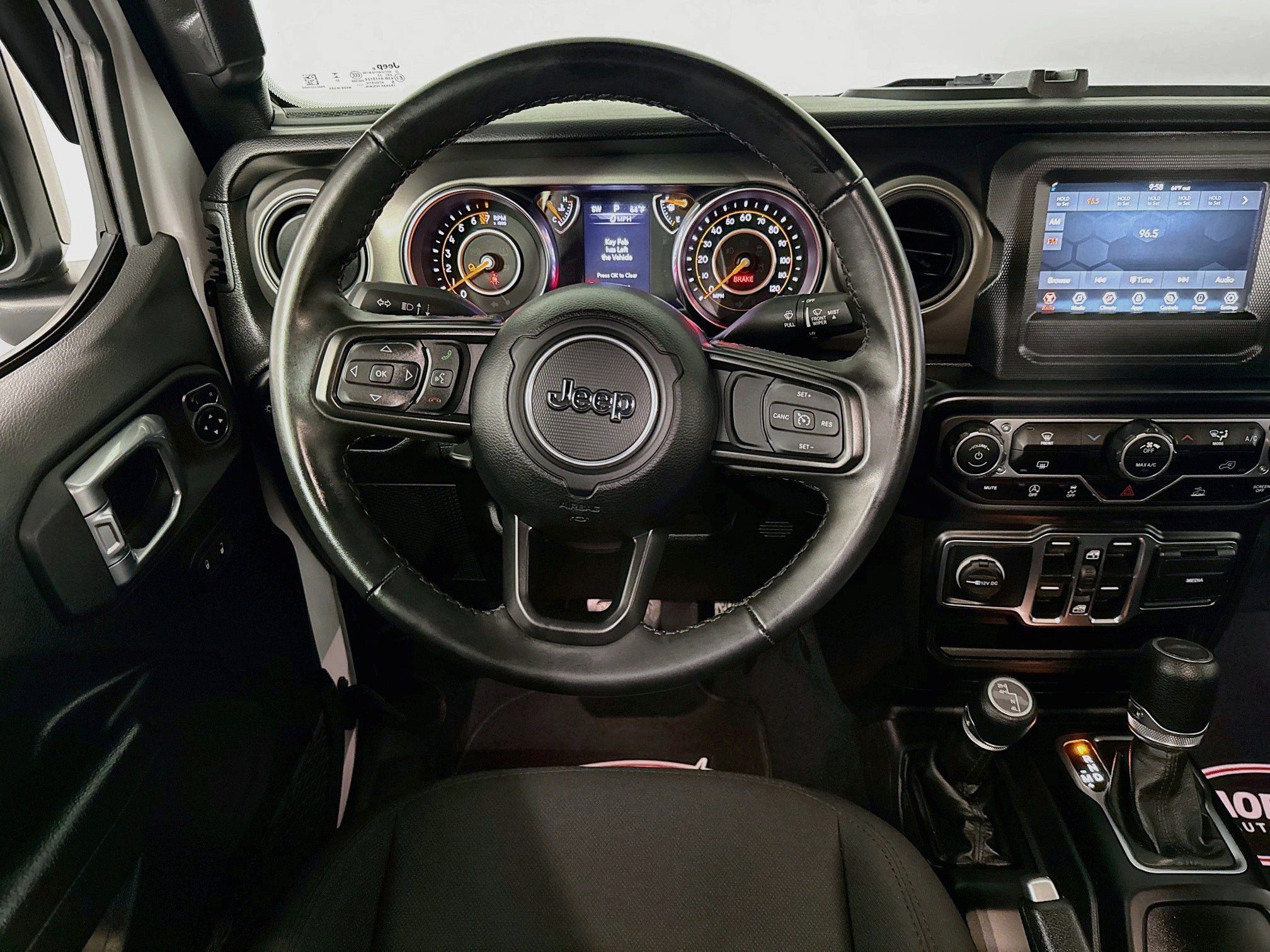 Used 2022 Jeep Gladiator Sport AWD/4WD image 24