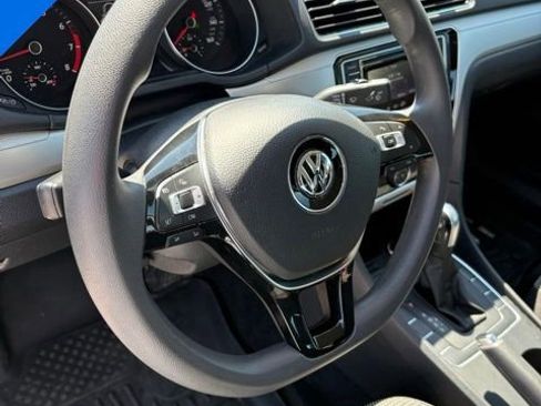 Used 2018 Volkswagen Passat 2.0T S w/ Driver Assistance Package FWD image 16