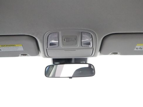 Used 2022 Kia Niro LXS FWD image 32
