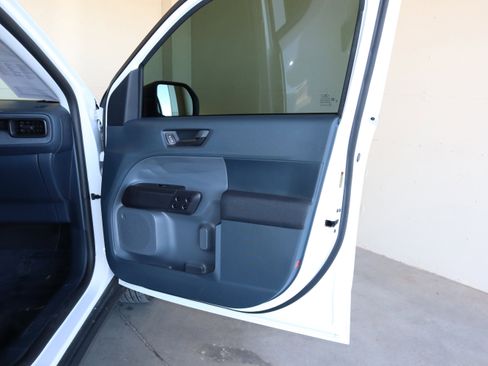 Used 2025 Ford Maverick XL w/ Equipment Group 102A image 39