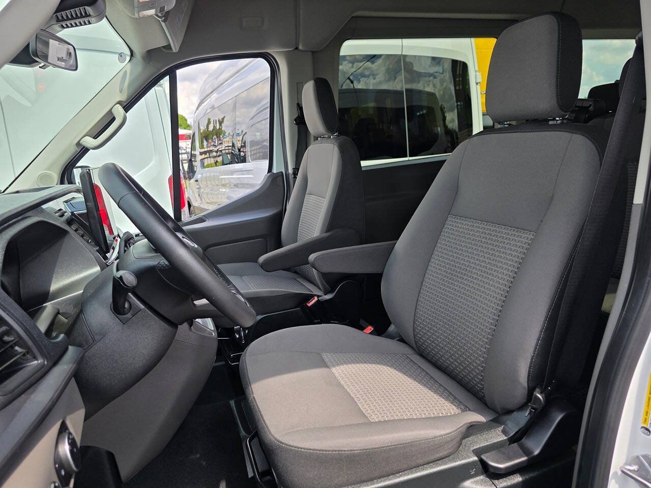 Used 2026 Ford Transit 350 XLT RWD image 11