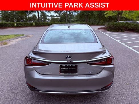 Certified 2021 Lexus ES 300h w/ Premium Package FWD image 6