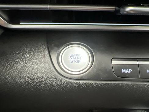 Used 2023 Hyundai Elantra Limited w/ Cargo Package FWD image 26
