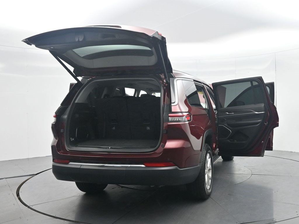 Used 2023 Jeep Grand Cherokee L Limited RWD image 45