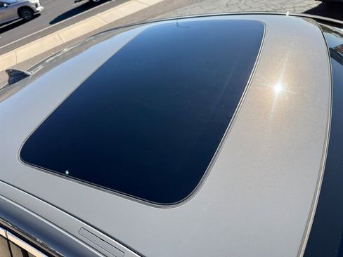 Used 2022 BMW 530e xDrive 530e xDrive w/ Premium Package image 36