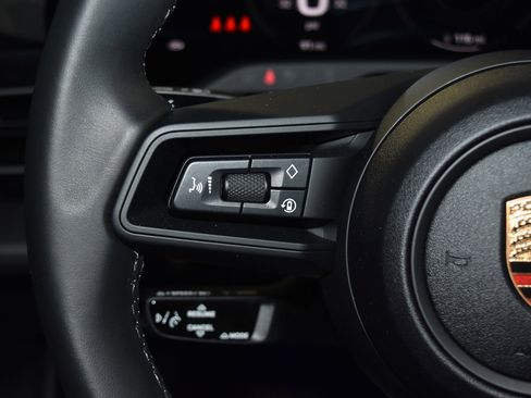 Used 2024 Porsche Taycan image 10