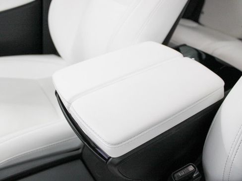 Used 2018 Tesla Model X 75D AWD/4WD image 41