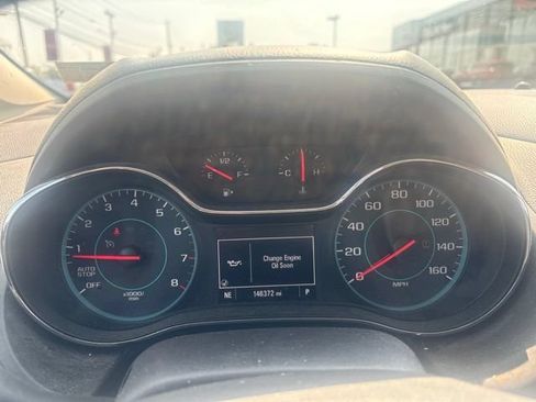 Used 2018 Chevrolet Cruze LT w/ Convenience Package FWD image 19