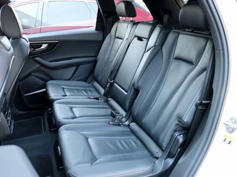 Used 2025 Audi Q7 3.0T Premium Plus image 22