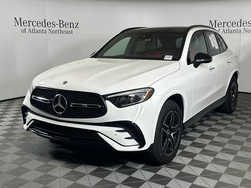 Used 2025 Mercedes-Benz GLC 300 GLC 300 image 3