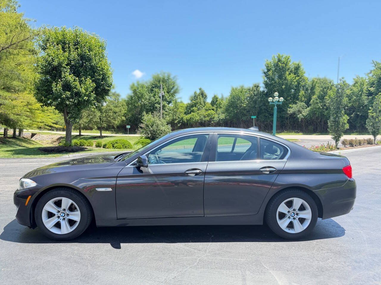Used 2013 BMW 528i xDrive Sedan AWD/4WD image 5