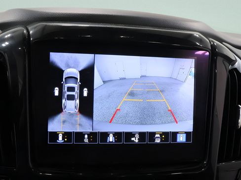 Used 2022 Chevrolet Traverse RS AWD/4WD image 13