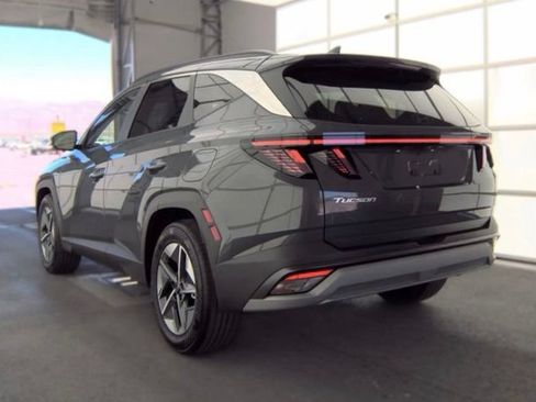 Used 2025 Hyundai Tucson SEL FWD image 8