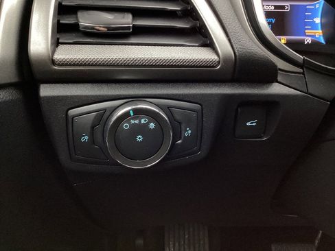 Used 2020 Ford Fusion SE image 39