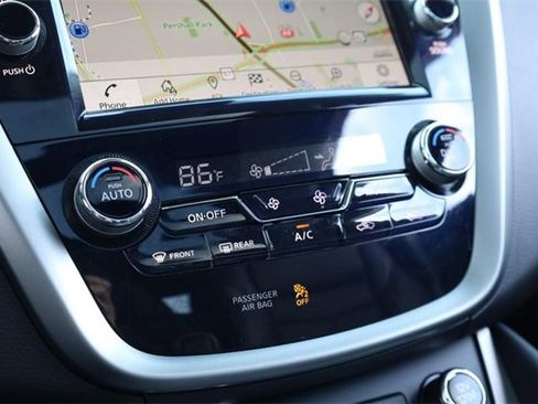 Certified 2024 Nissan Murano SL image 16