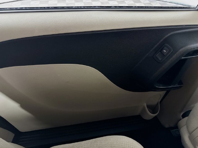 Used 2017 Dodge Grand Caravan SE w/ Power Window Group FWD image 22