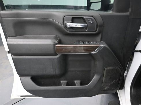 Used 2023 Chevrolet Silverado 2500 LT w/ Convenience Package image 11