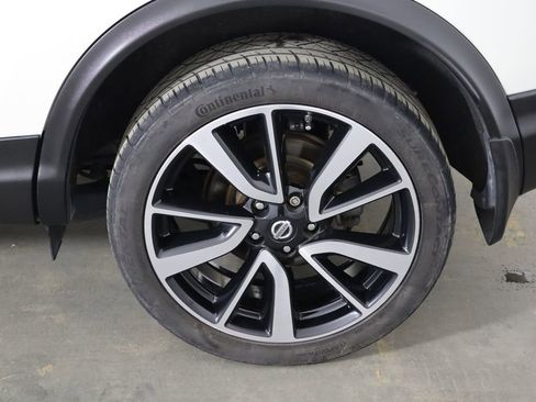 Used 2018 Nissan Rogue Sport SL image 39