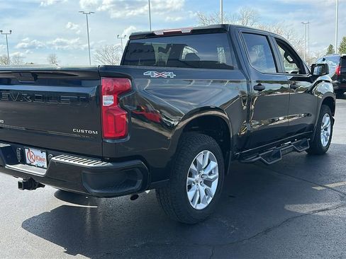 Used 2020 Chevrolet Silverado 1500 Custom w/ Custom Value Package AWD/4WD image 9