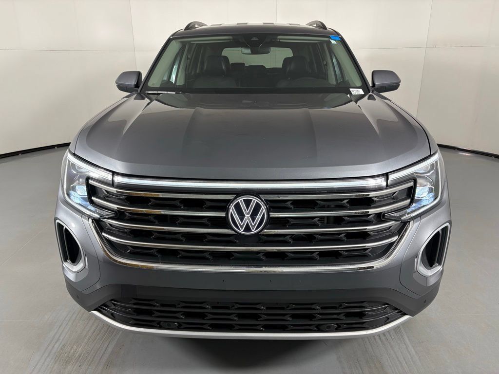 Used 2024 Volkswagen Atlas SE FWD image 3